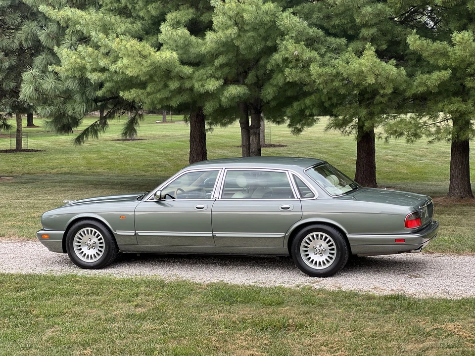 1996 Jaguar X300 XJ - Image 19 of 31
