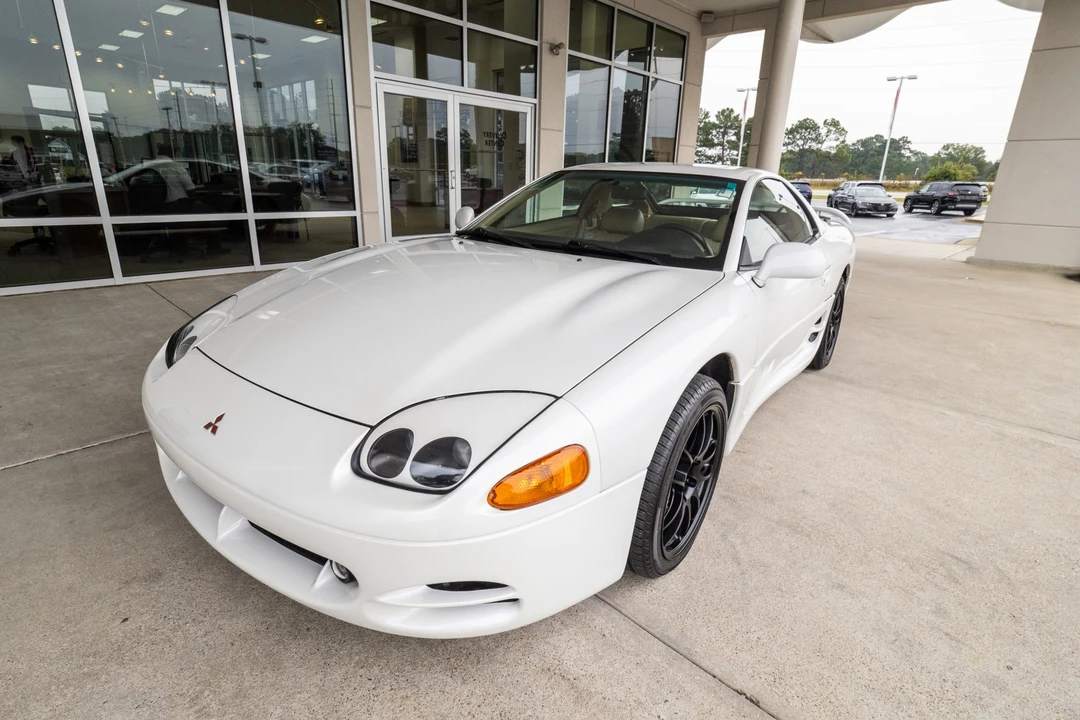 1996 Mitsubishi 3000GT Series 2 - Image 2 of 31