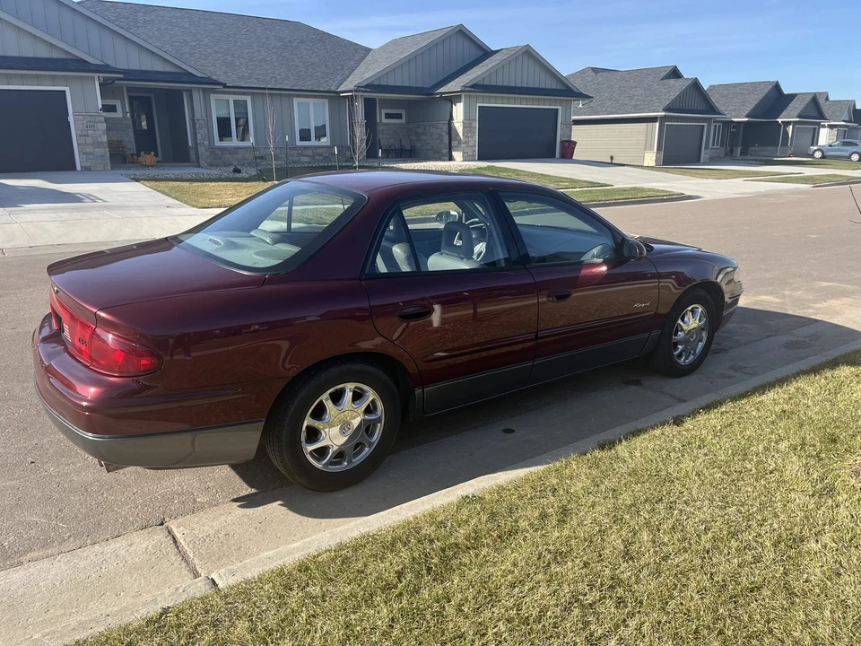 1997 Buick Regal - Image 5 of 31