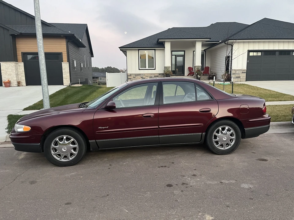 1997 Buick Regal - Image 11 of 31