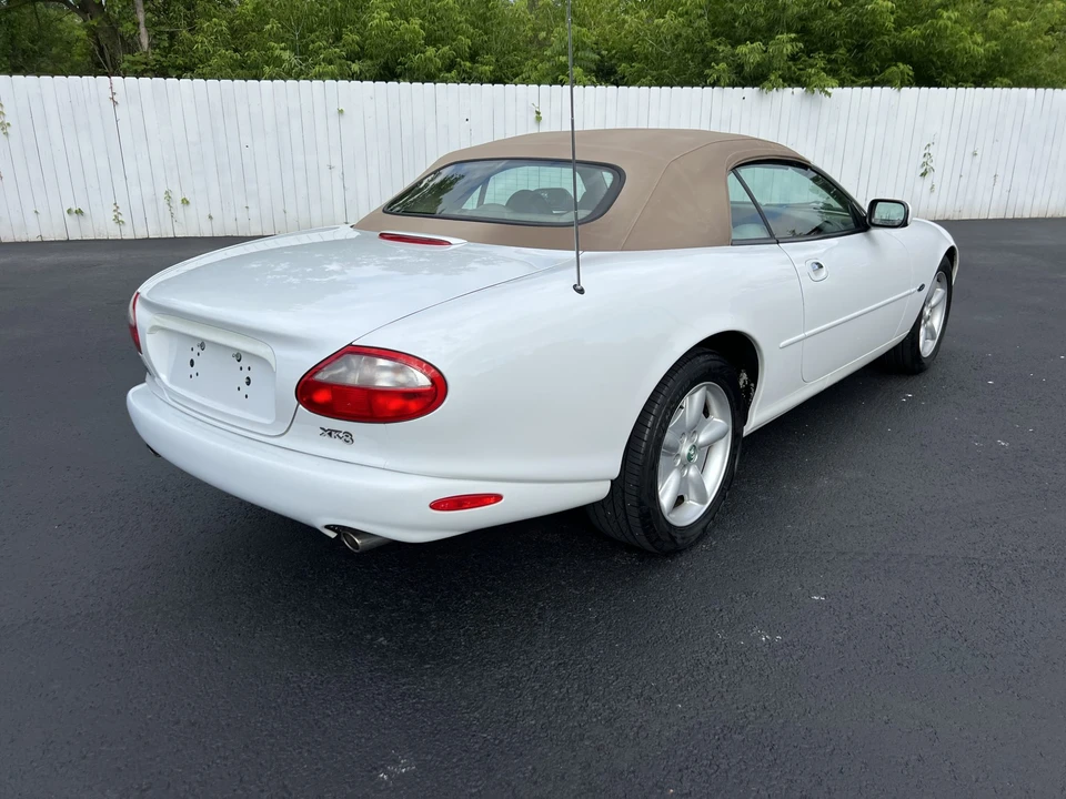 1997 Jaguar X100 XK8 - Image 22 of 31