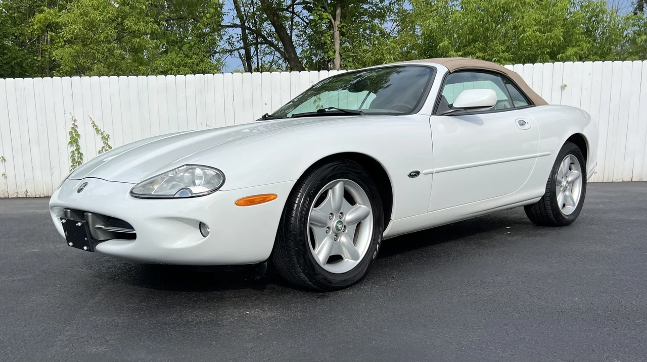 1997 Jaguar X100 XK8 - Image 7 of 31