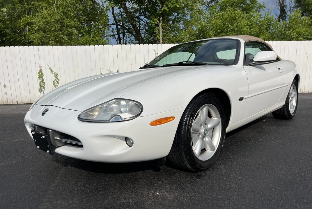 1997 Jaguar X100 XK8 - Image 4 of 31