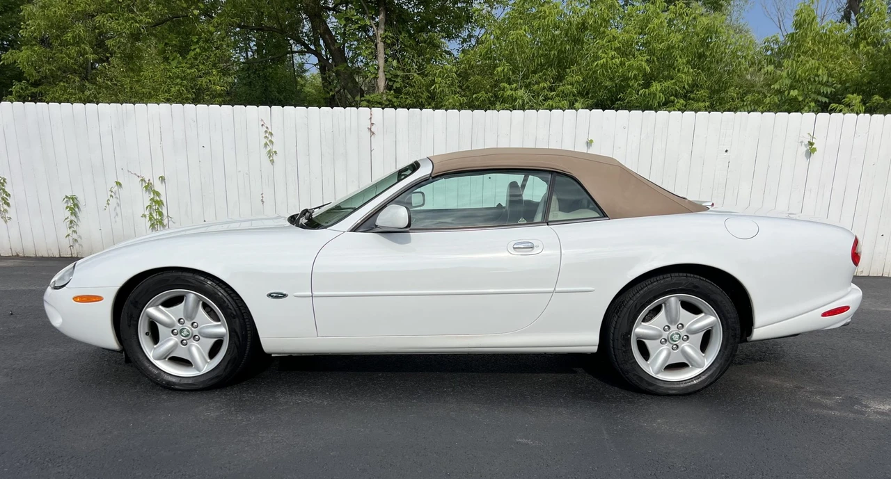 1997 Jaguar X100 XK8 - Image 8 of 31
