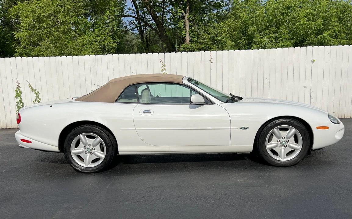 1997 Jaguar X100 XK8 - Image 23 of 31