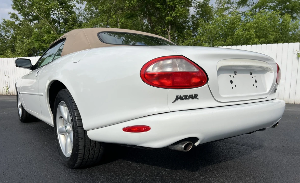 1997 Jaguar X100 XK8 - Image 13 of 31