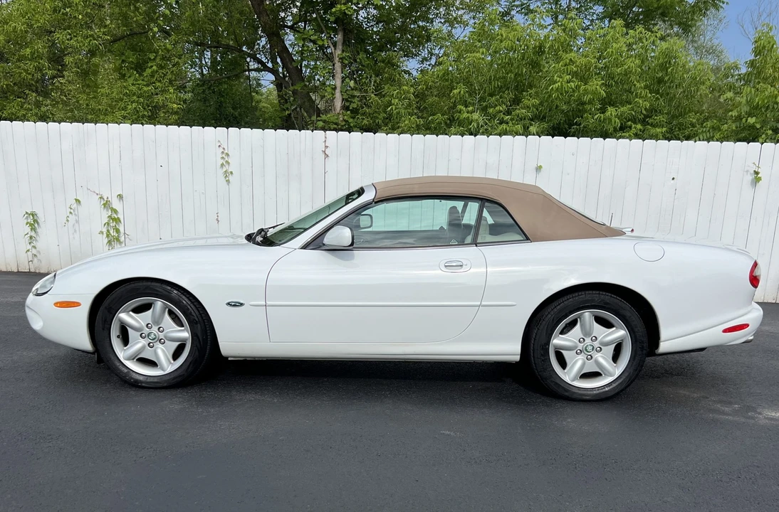 1997 Jaguar X100 XK8 - Image 9 of 31