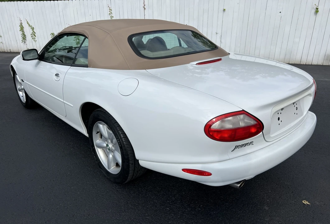 1997 Jaguar X100 XK8 - Image 12 of 31