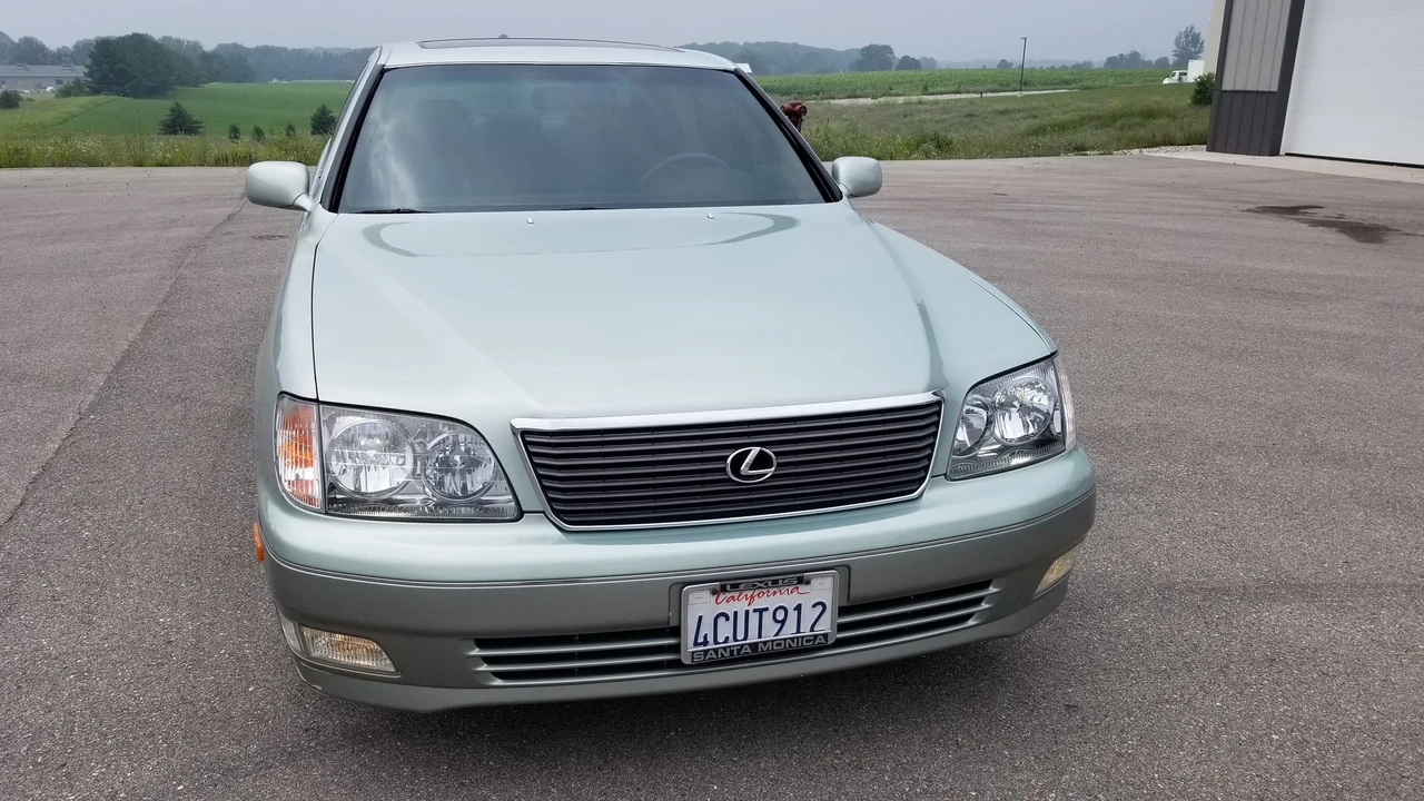 1998 Lexus LS 2nd Gen - Image 3 of 31