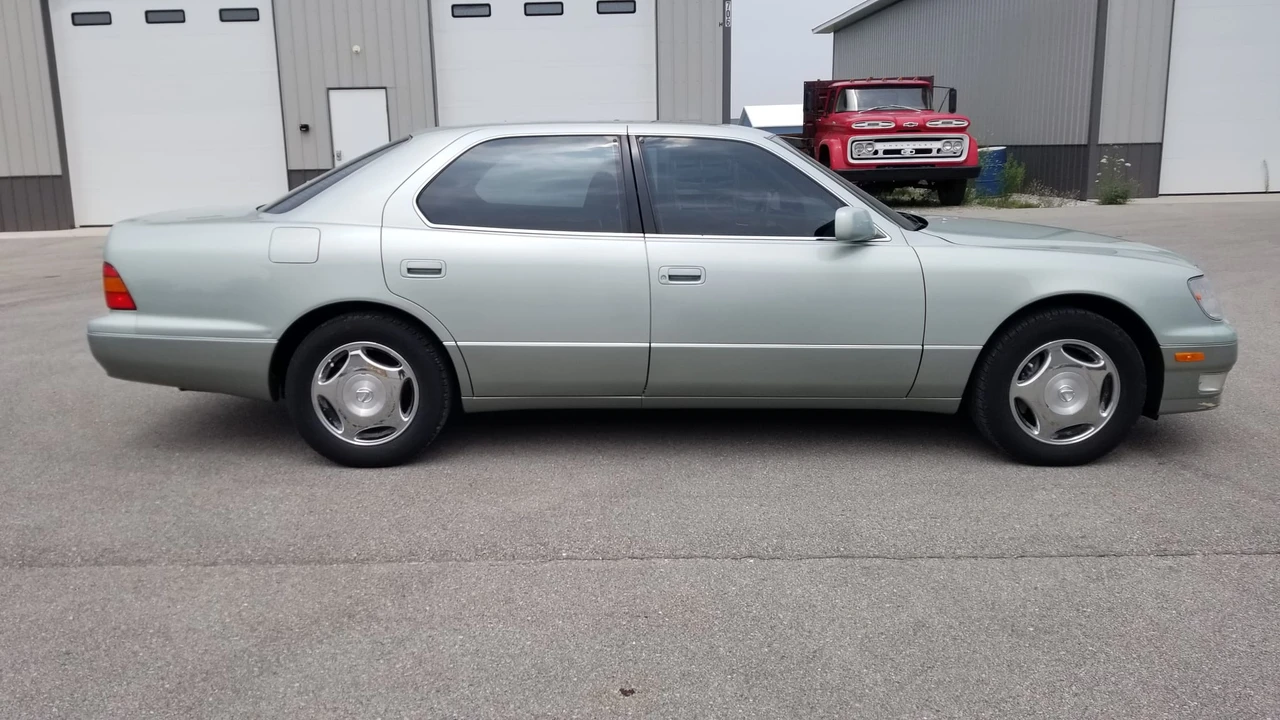 1998 Lexus LS 2nd Gen - Image 6 of 31