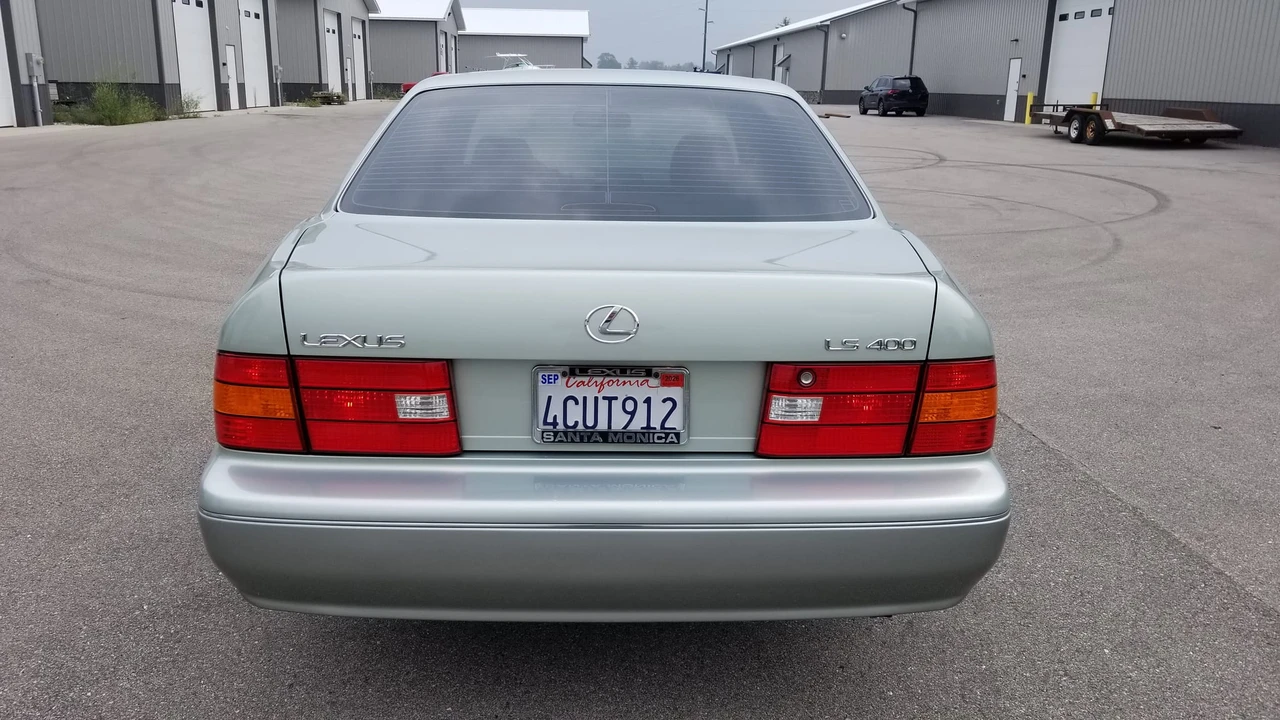 1998 Lexus LS 2nd Gen - Image 10 of 31