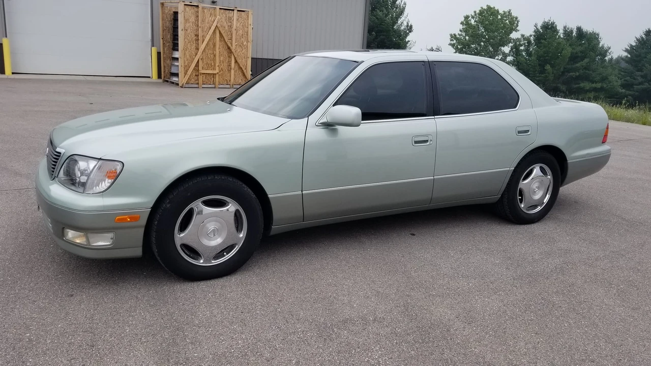 1998 Lexus LS 2nd Gen - Image 15 of 31