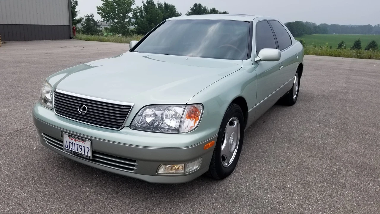 1998 Lexus LS 2nd Gen - Image 17 of 31