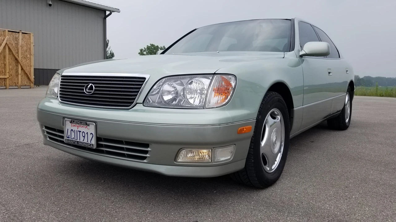 1998 Lexus LS 2nd Gen - Image 18 of 31