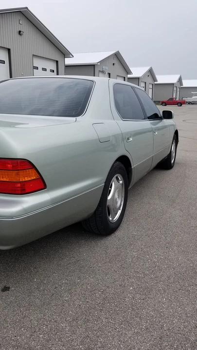 1998 Lexus LS 2nd Gen - Image 31 of 31