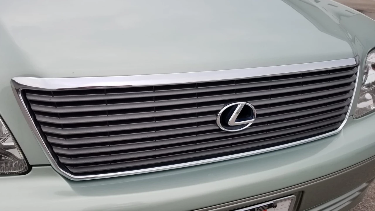 1998 Lexus LS 2nd Gen - Image 21 of 31