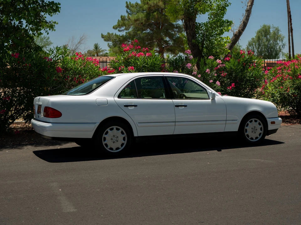 1998 Mercedes-Benz W210 E-Class - Image 11 of 31