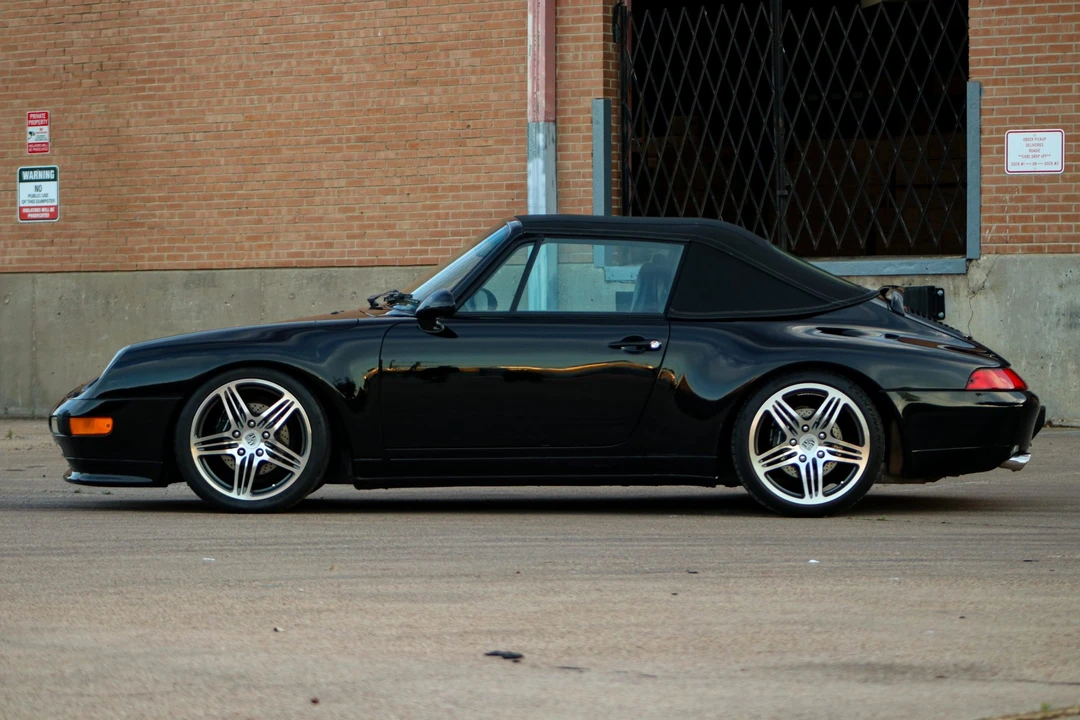 1998 Porsche 993 Carrera - Image 10 of 31