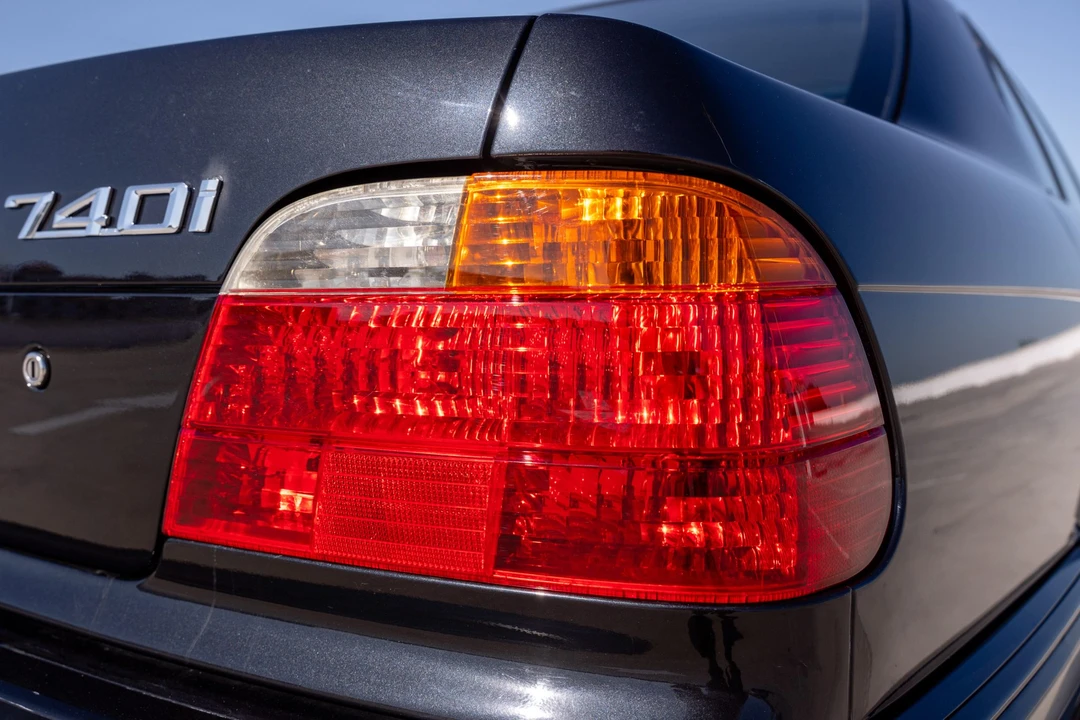 1999 BMW E38 7 Series - Image 19 of 31