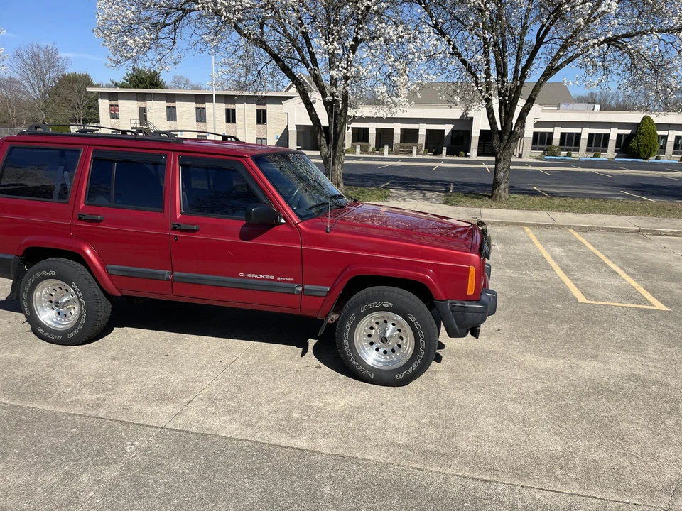 1999 Jeep XJ Cherokee - Image 15 of 31