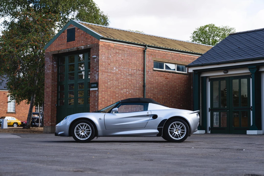 1999 Lotus Elise Series 1 - Image 12 of 31