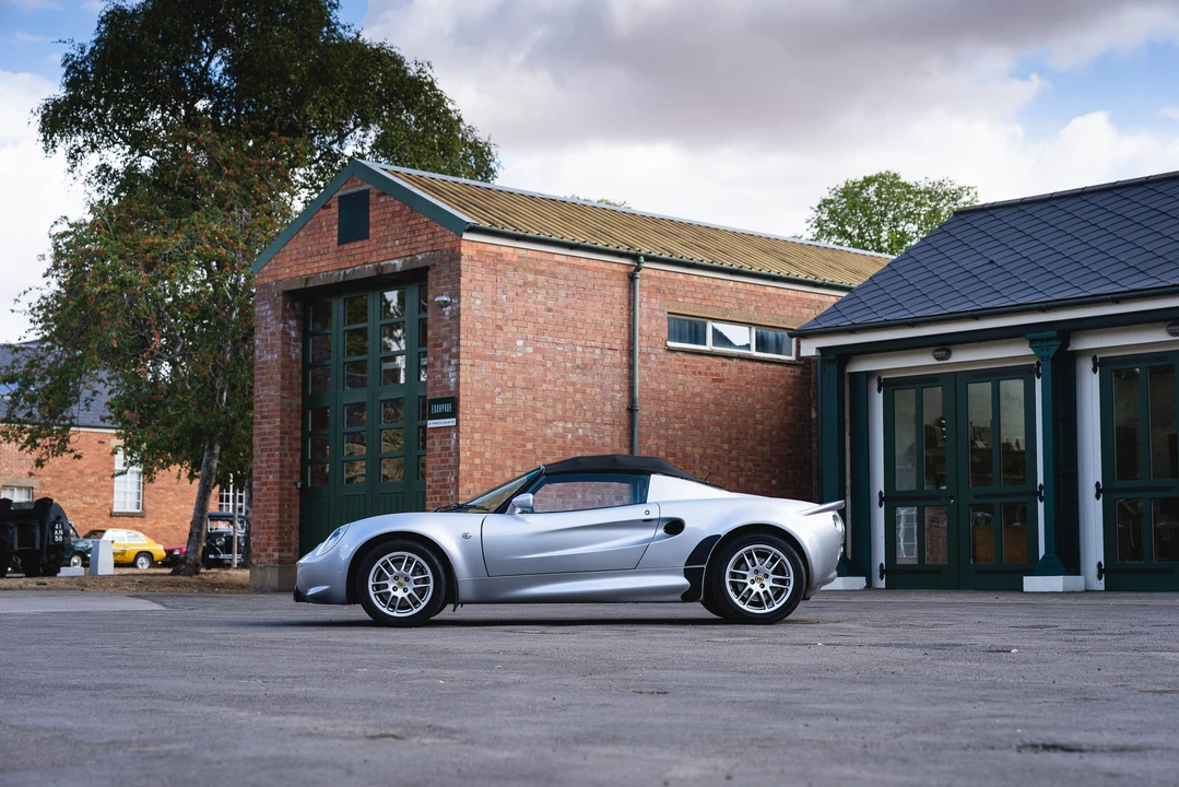 1999 Lotus Elise Series 1 - Image 13 of 31