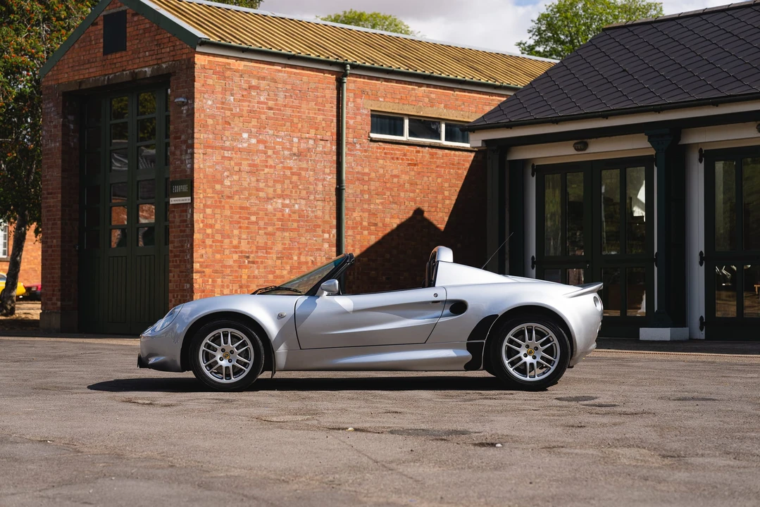 1999 Lotus Elise Series 1 - Image 15 of 31
