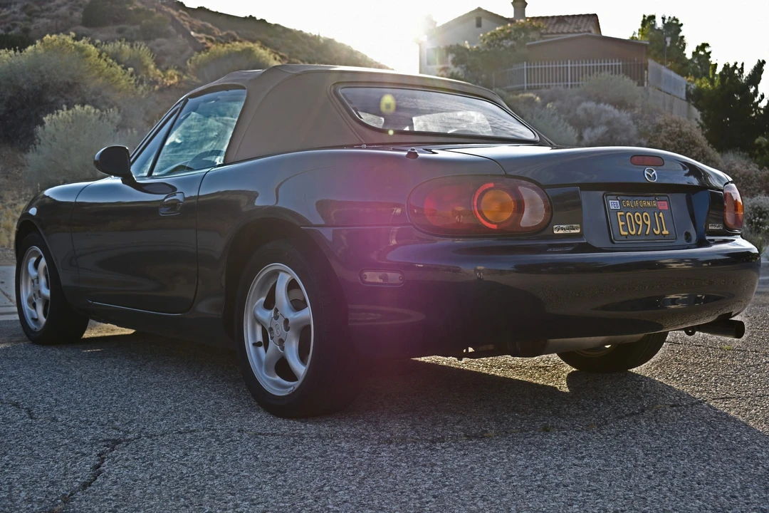 1999 Mazda NB MX-5 Miata - Image 19 of 31