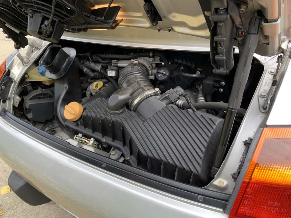 1999 Porsche 996 Carrera - Image 11 of 31