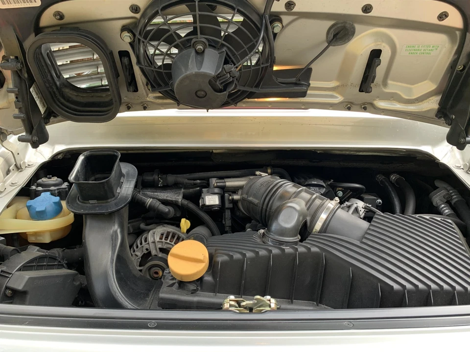 1999 Porsche 996 Carrera - Image 13 of 31