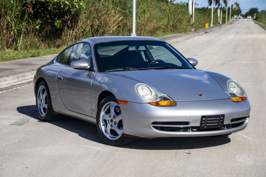 1999 Porsche 996 Carrera - Image 16 of 31