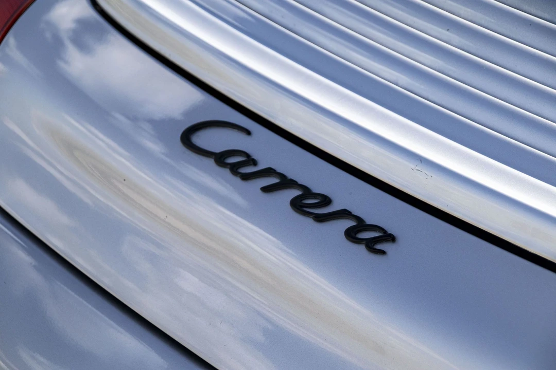 1999 Porsche 996 Carrera - Image 28 of 31