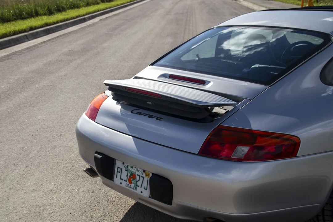 1999 Porsche 996 Carrera - Image 30 of 31