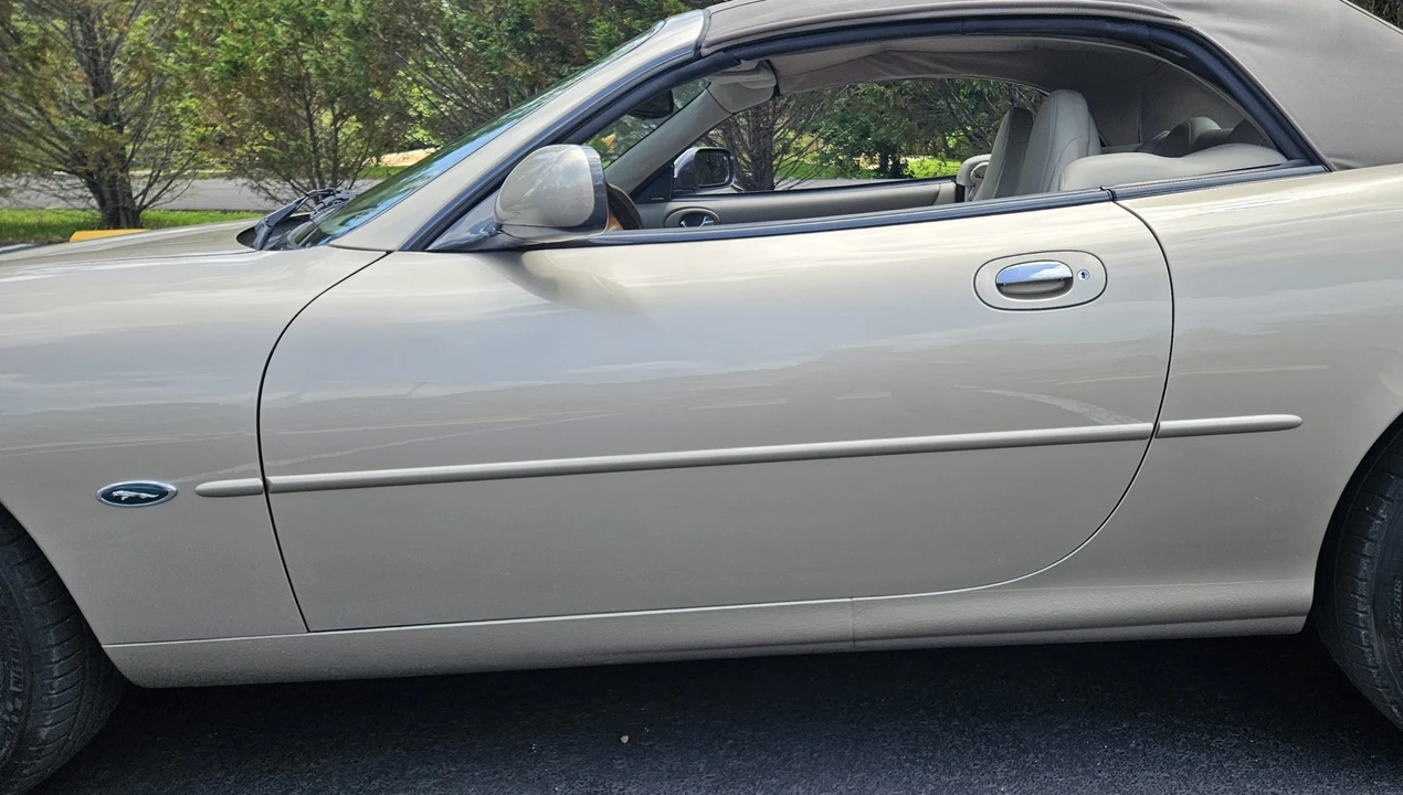 2000 Jaguar X100 XK8 - Image 17 of 31