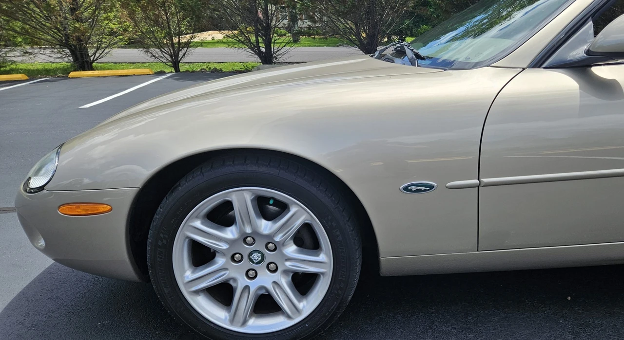 2000 Jaguar X100 XK8 - Image 12 of 31