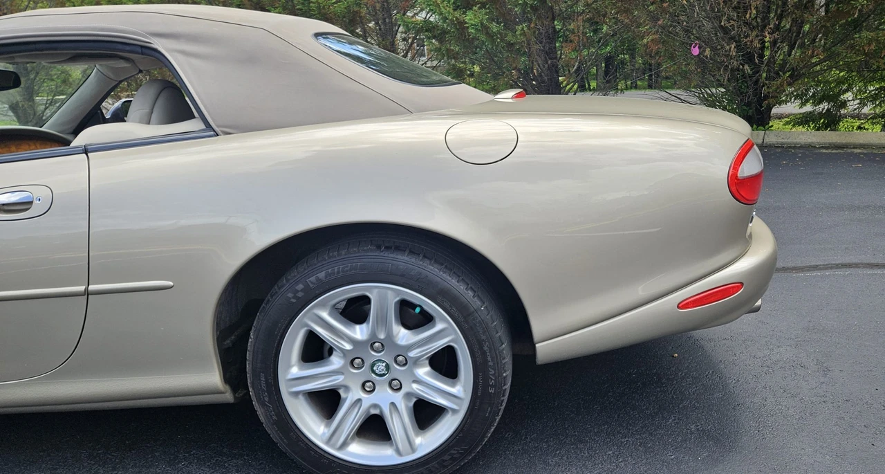 2000 Jaguar X100 XK8 - Image 16 of 31