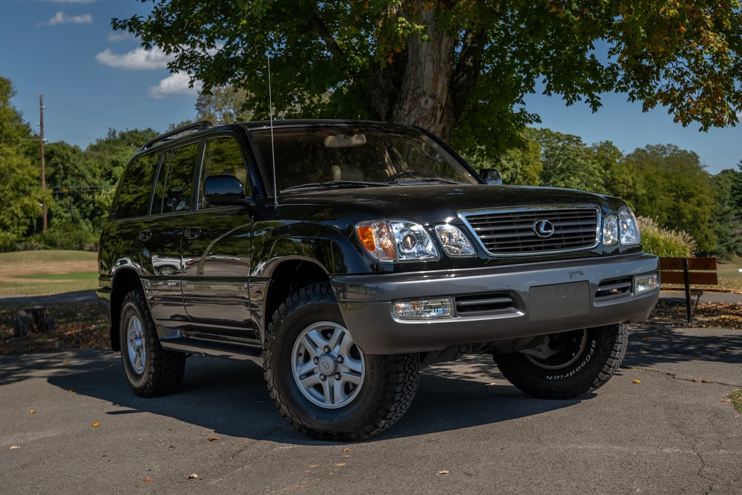 2000 Lexus LX 2nd Gen - Image 20 of 31