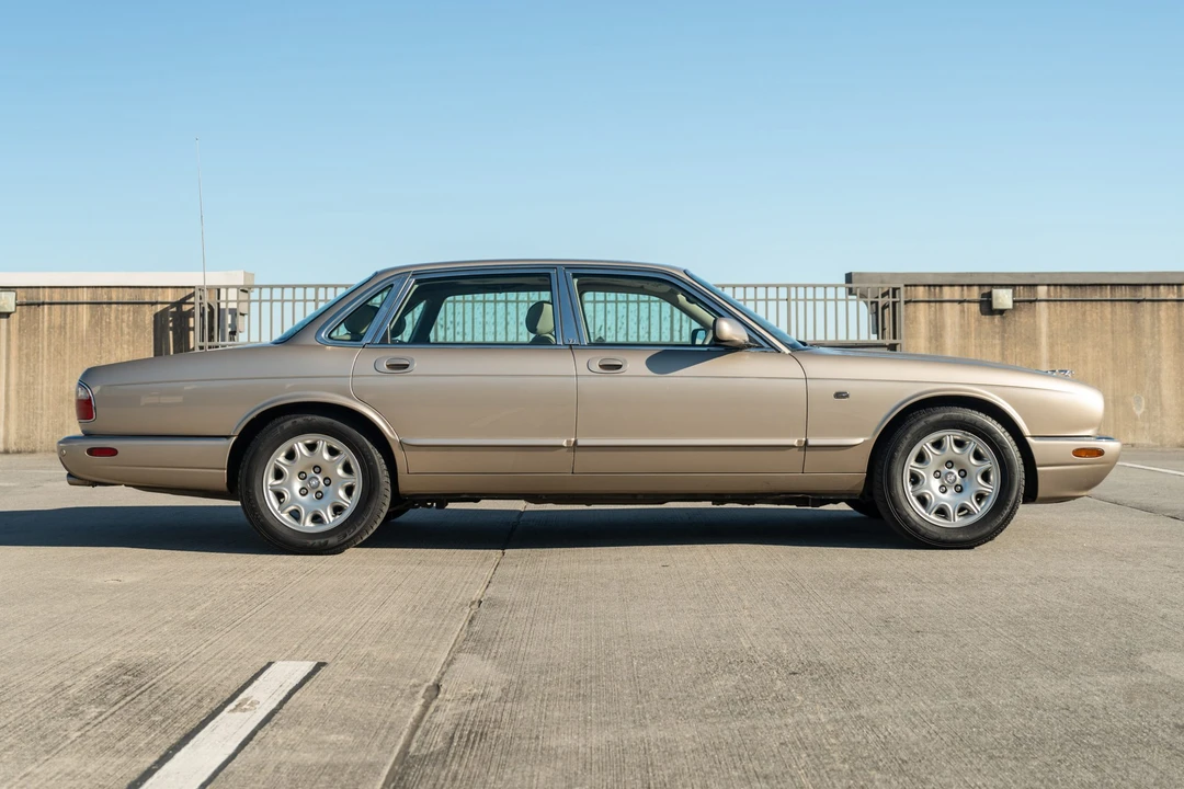 2001 Jaguar X308 XJ - Image 7 of 31