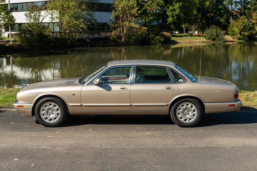2001 Jaguar X308 XJ - Image 14 of 31