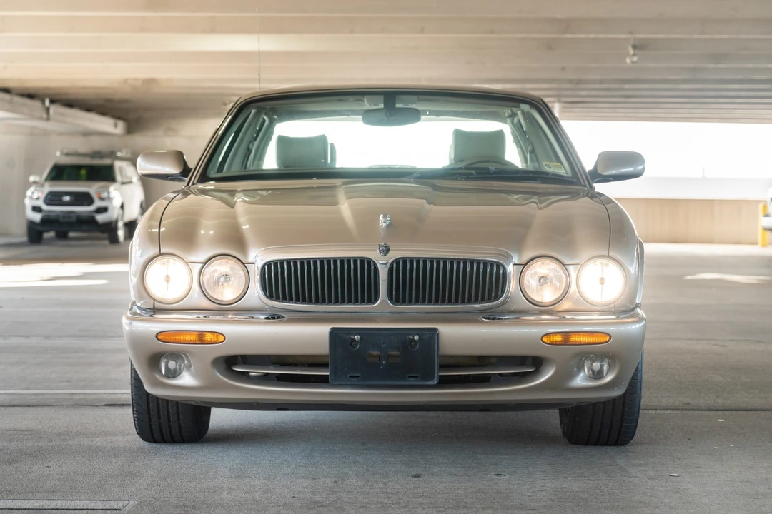 2001 Jaguar X308 XJ - Image 4 of 31