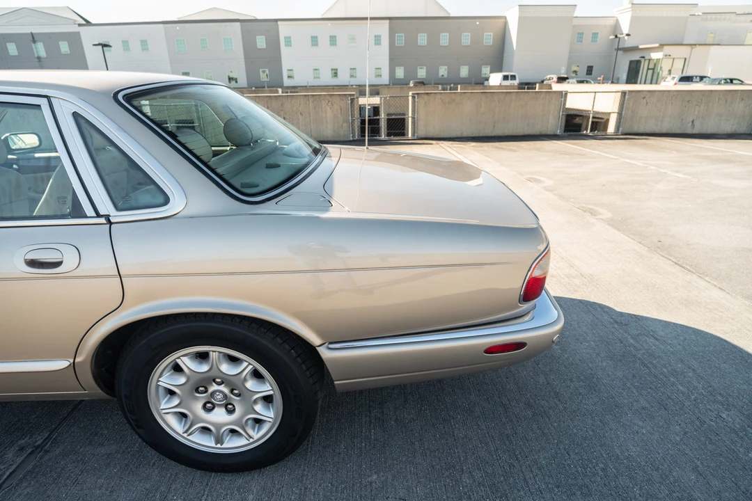 2001 Jaguar X308 XJ - Image 22 of 31