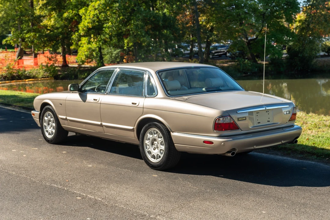 2001 Jaguar X308 XJ - Image 12 of 31