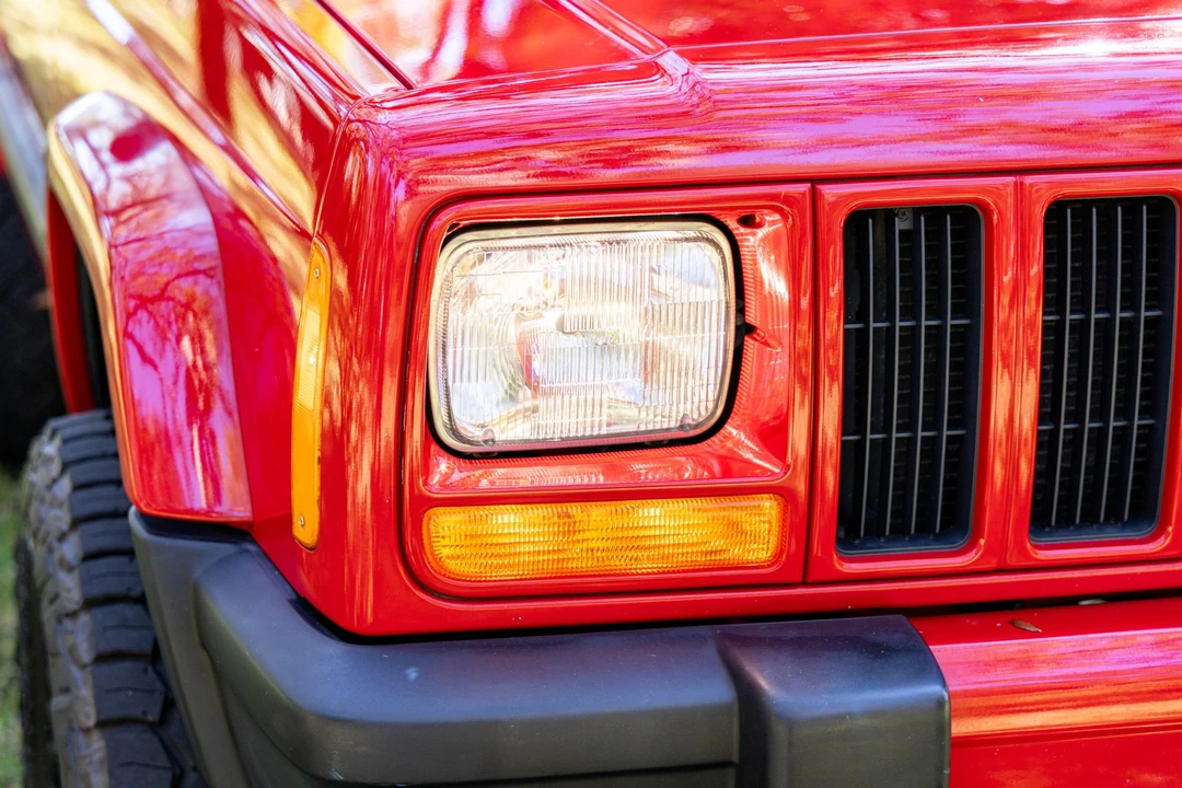 2001 Jeep XJ Cherokee - Image 18 of 31