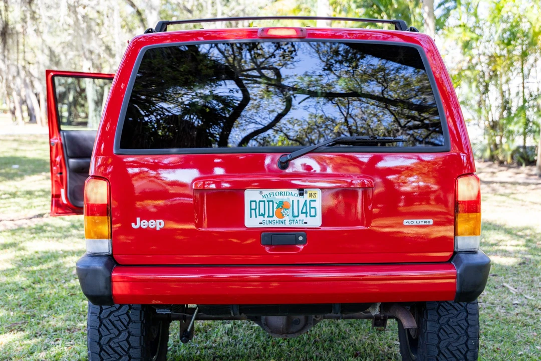 2001 Jeep XJ Cherokee - Image 12 of 31