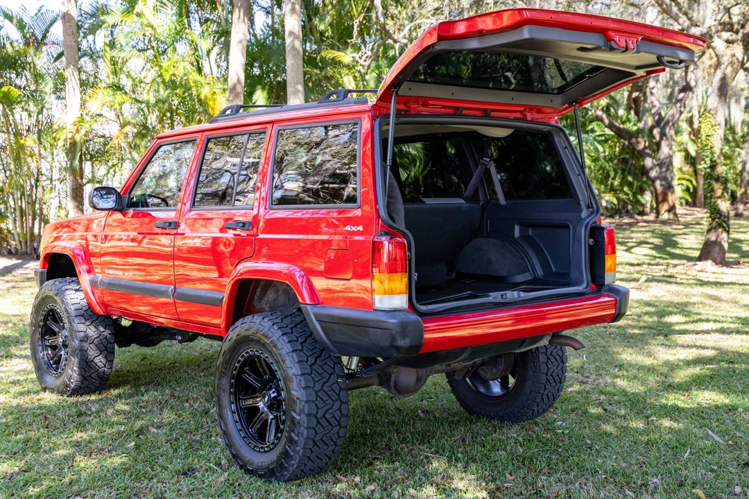 2001 Jeep XJ Cherokee - Image 11 of 31