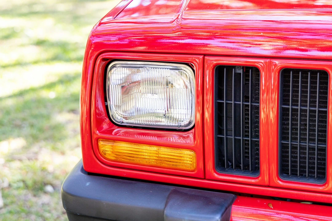 2001 Jeep XJ Cherokee - Image 19 of 31