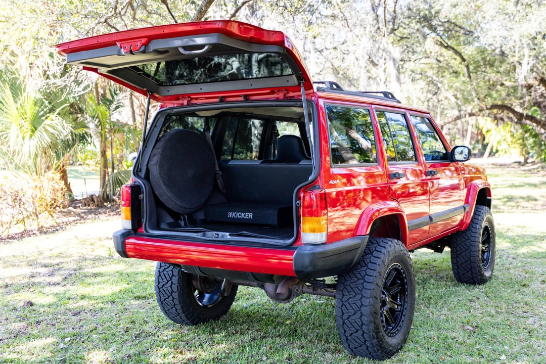 2001 Jeep XJ Cherokee - Image 14 of 31