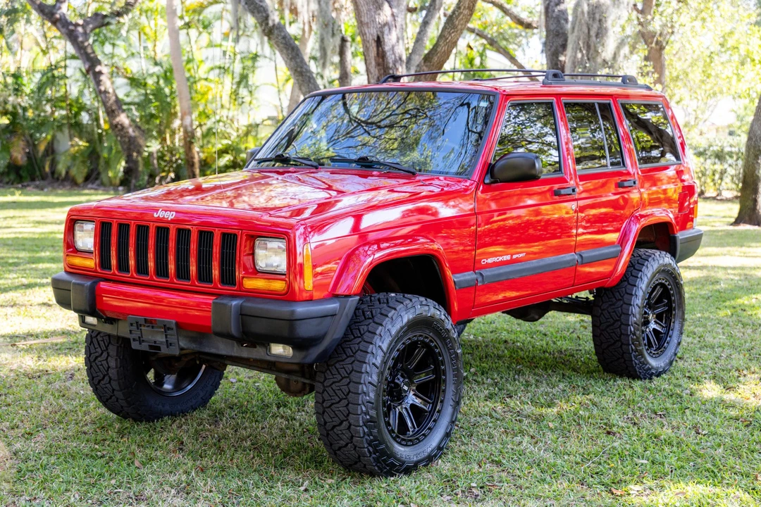 2001 Jeep XJ Cherokee - Image 2 of 31