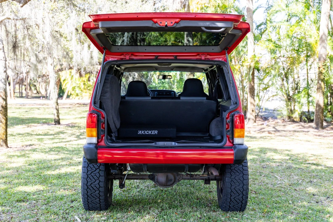 2001 Jeep XJ Cherokee - Image 13 of 31