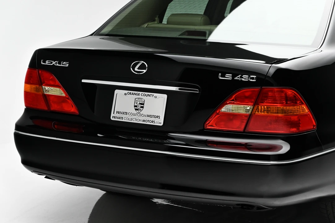 2001 Lexus LS 3rd Gen - Image 20 of 31